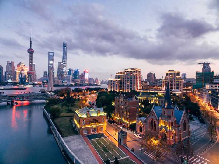 东方明珠的繁华与古朴，上海的故事与韵味